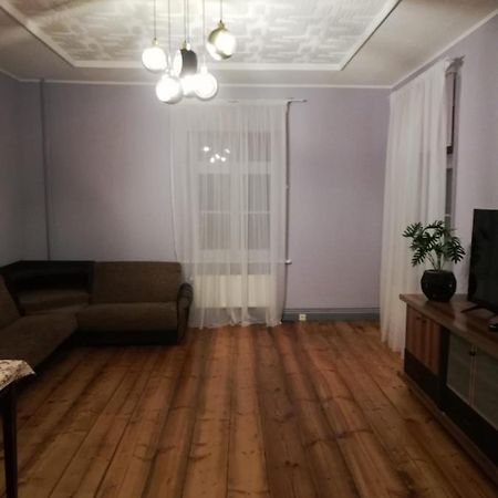Pils Ielas Apartamenti Kandava Exterior foto