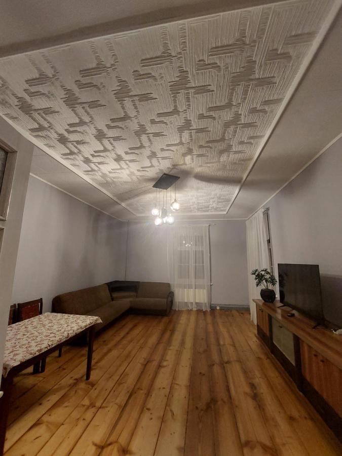 Pils Ielas Apartamenti Kandava Exterior foto