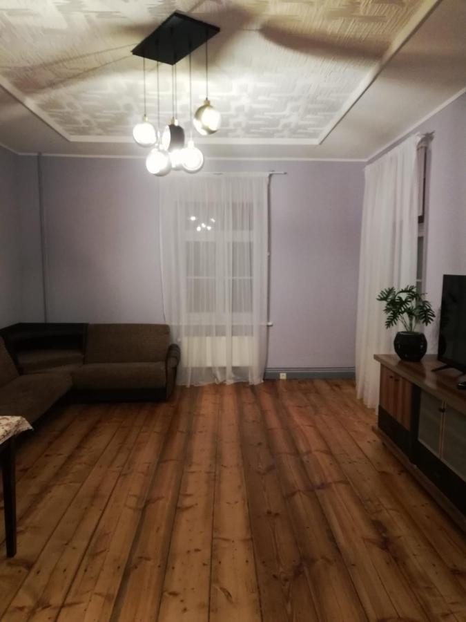 Pils Ielas Apartamenti Kandava Exterior foto